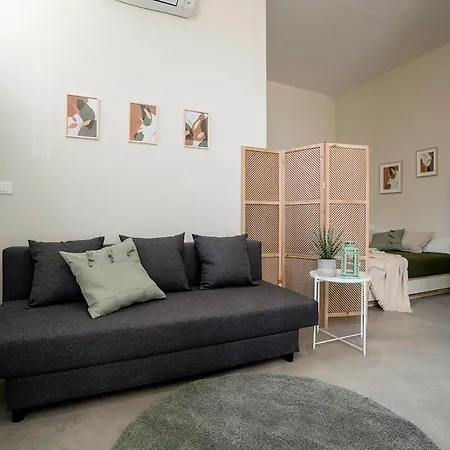 Tre Monolocali Per 9 Persone Abete 3persone, Noce 4persone, Rovere 2persone Gaibana