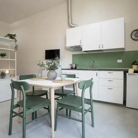 Tre Monolocali Per 9 Persone Abete 3persone, Noce 4persone, Rovere 2persone * Gaibana