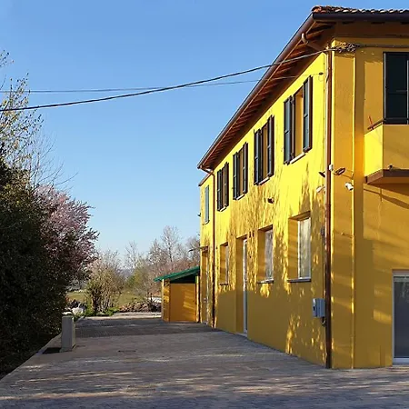 Lejlighed Tre Monolocali Per 9 Persone Abete 3persone, Noce 4persone, Rovere 2persone *
